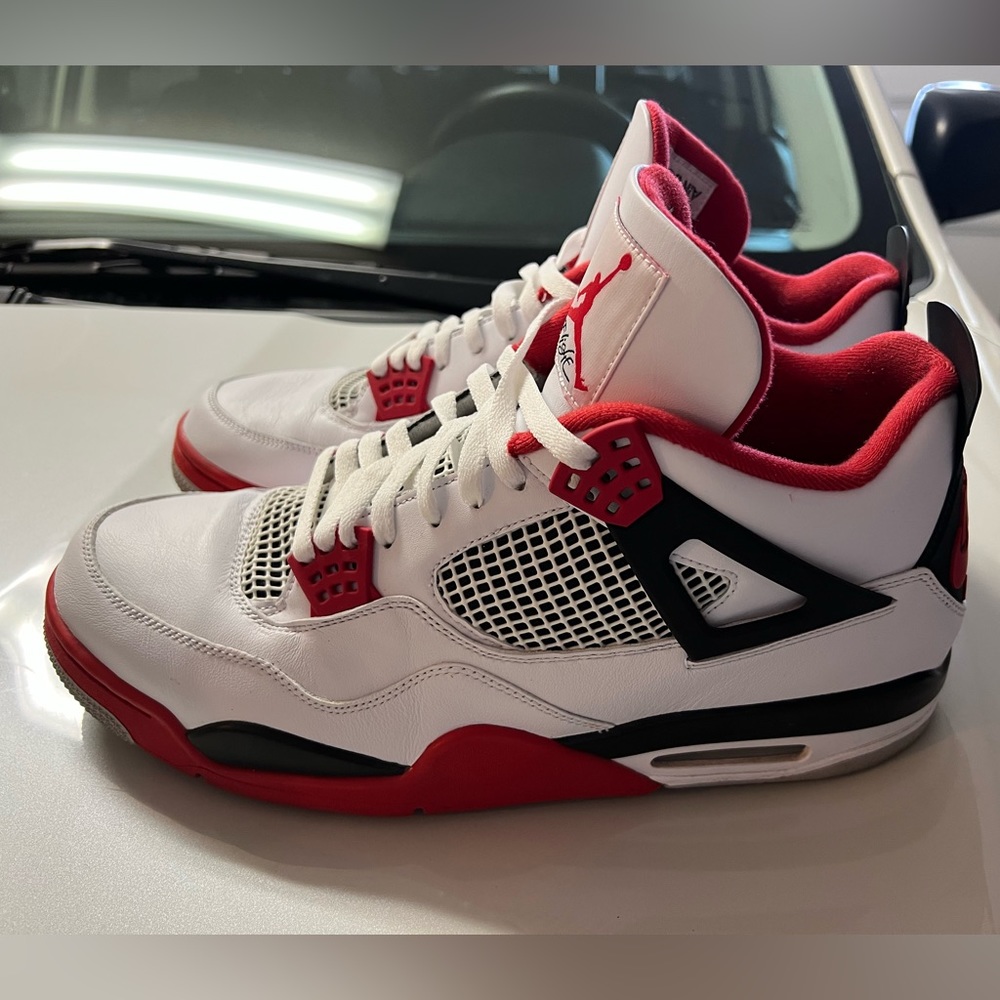 Jordan 4 OG “ Fire Red”
